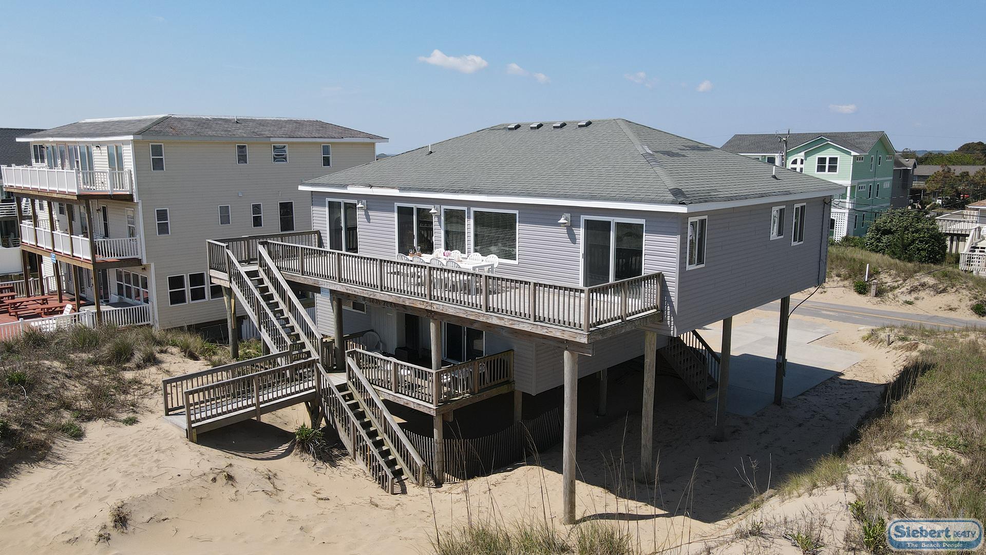 Beachy Keen Exterior