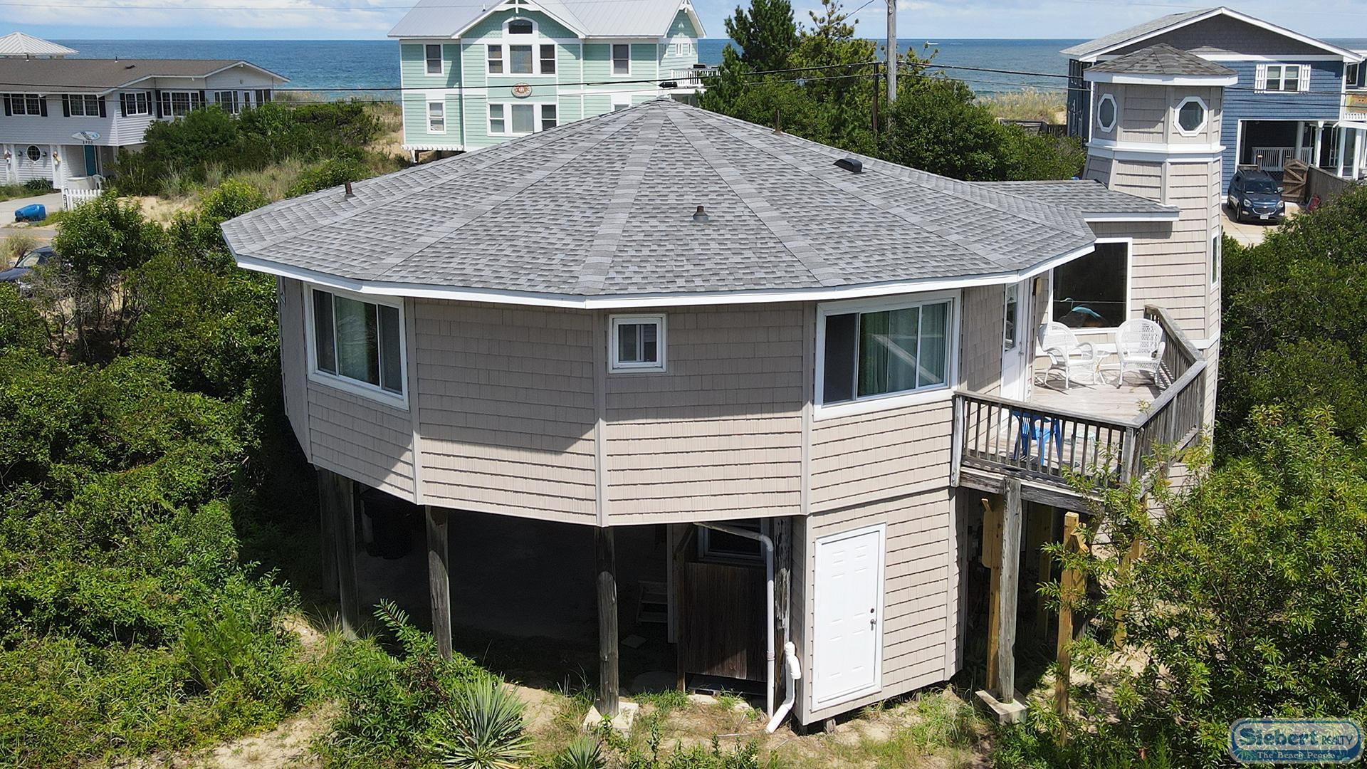 Stardust Exterior