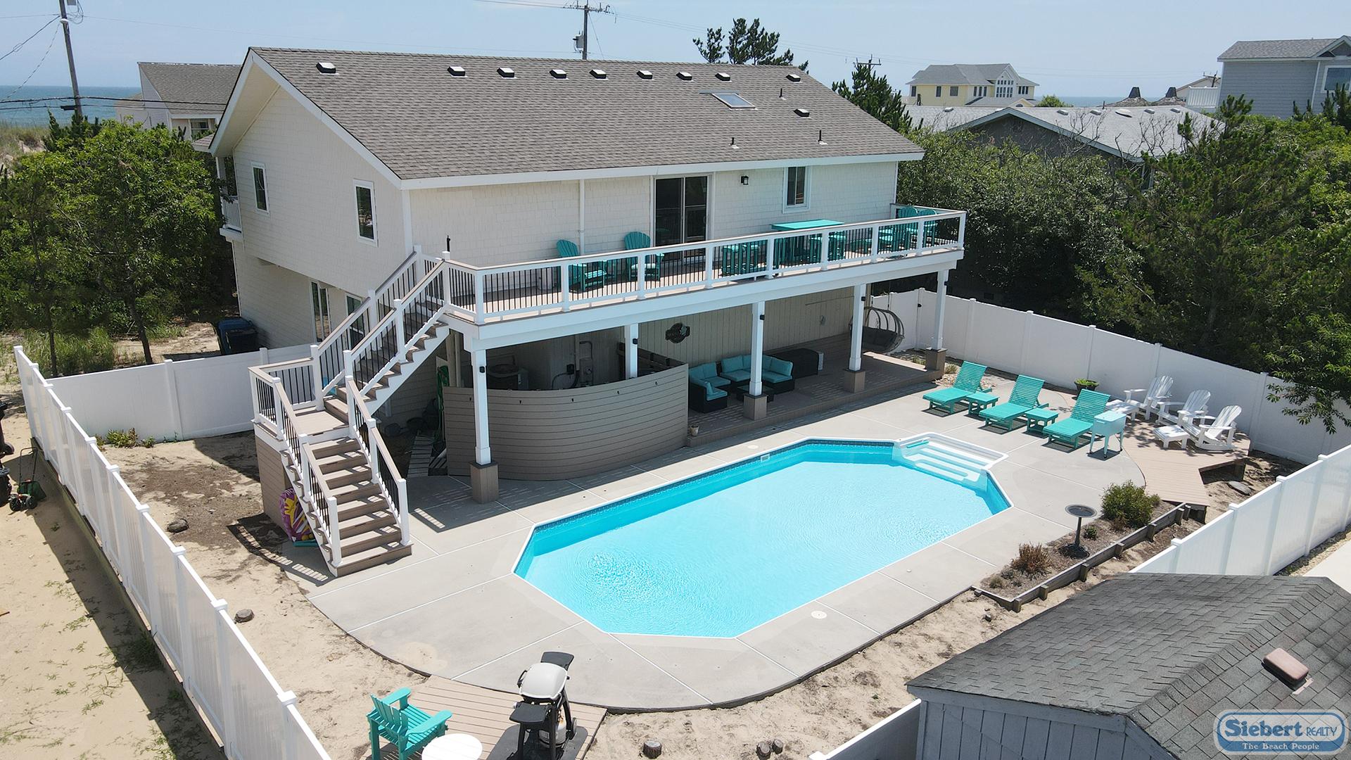 Gratitude Exterior