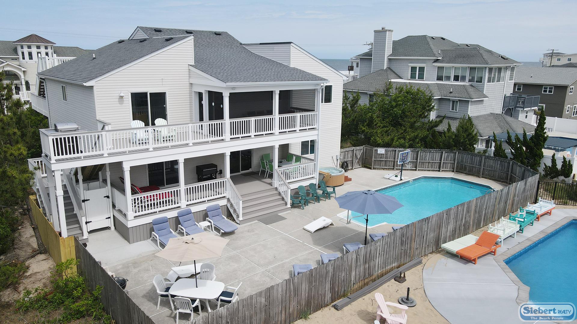 Life Is Good Exterior