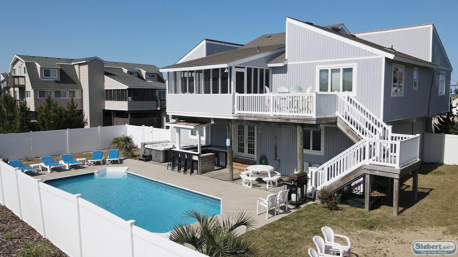 Wade N Sea Exterior