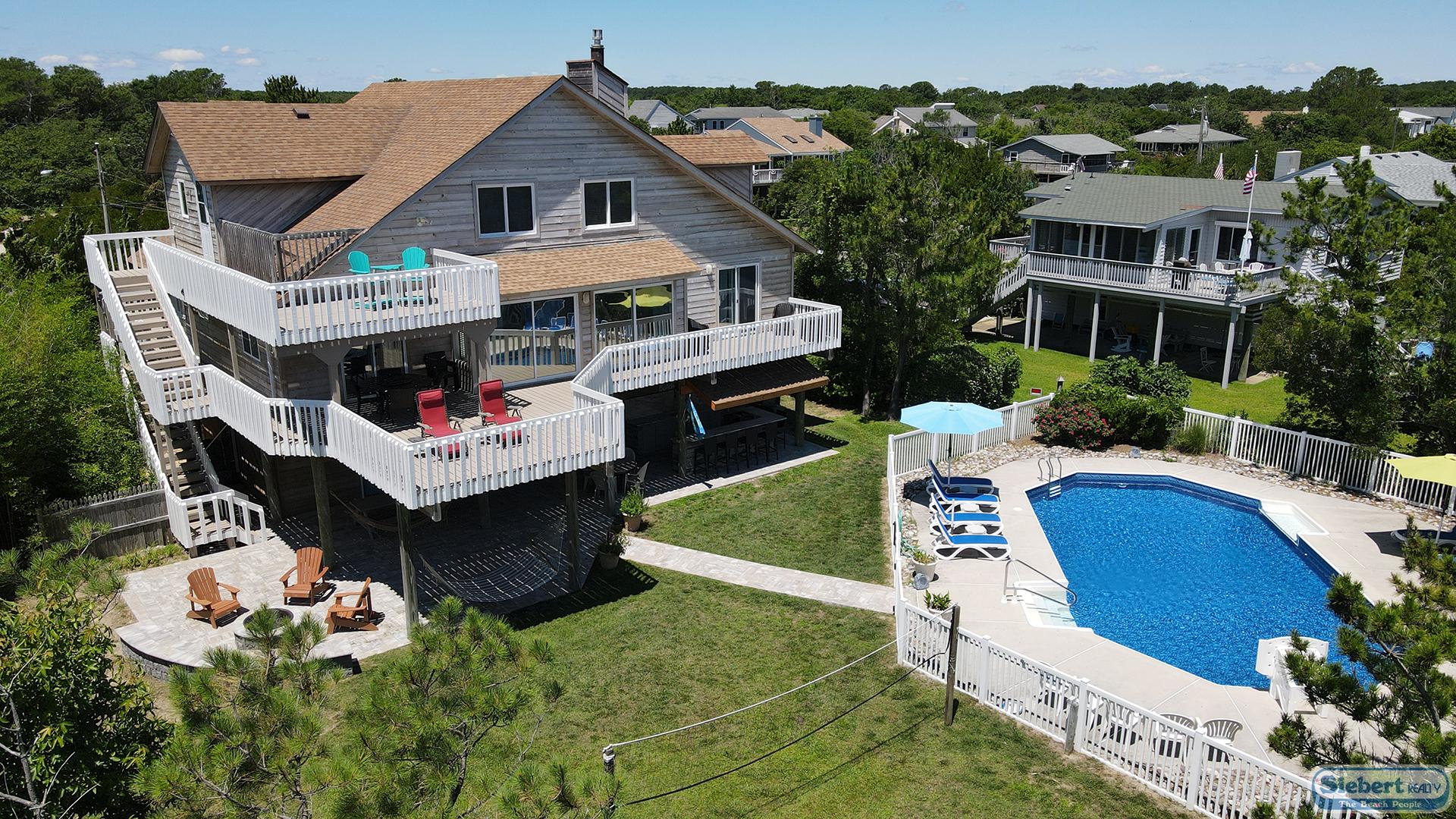 Merrytime Exterior