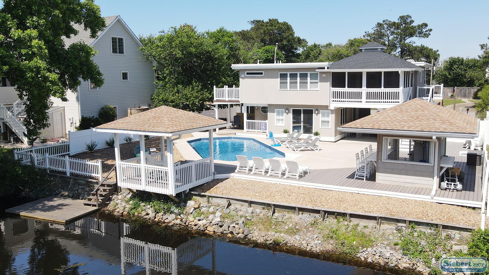 Ocean Pearl Exterior
