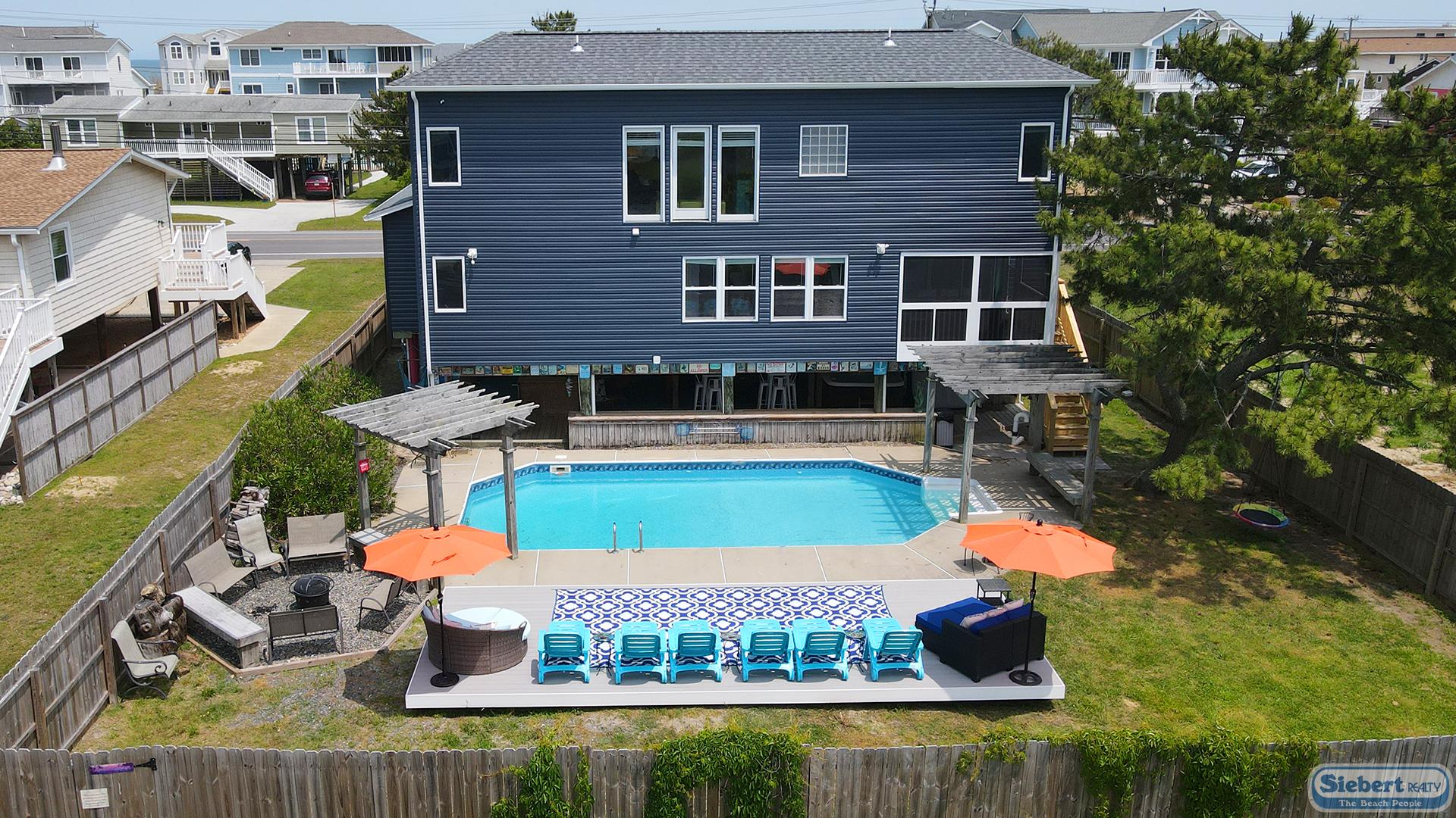 Mermaid in Heaven Exterior