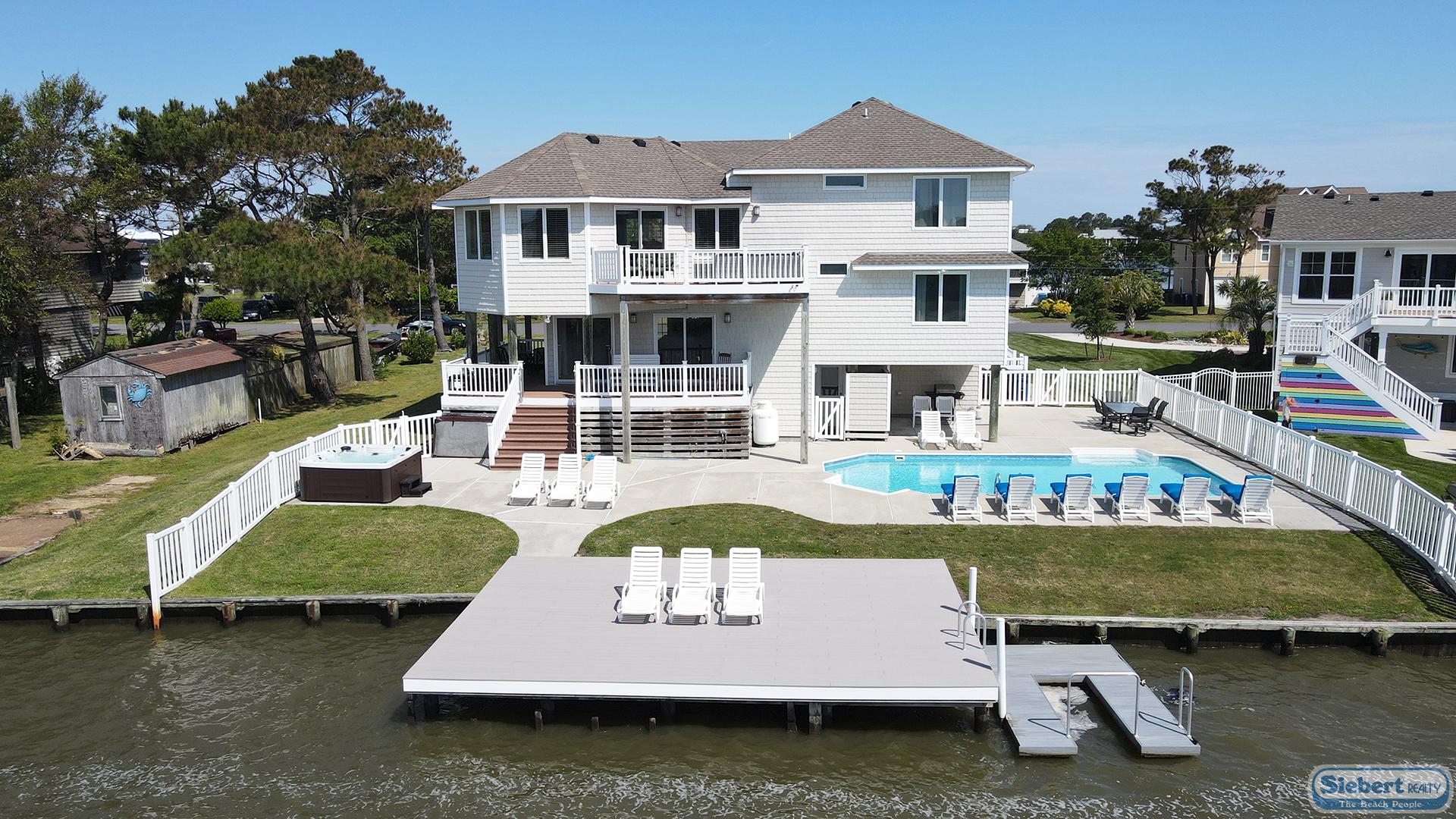 O-Bay-B Exterior